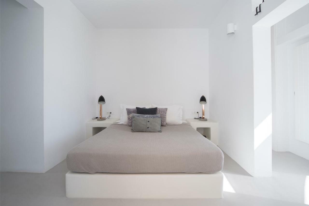Thiro Santorini Villa *