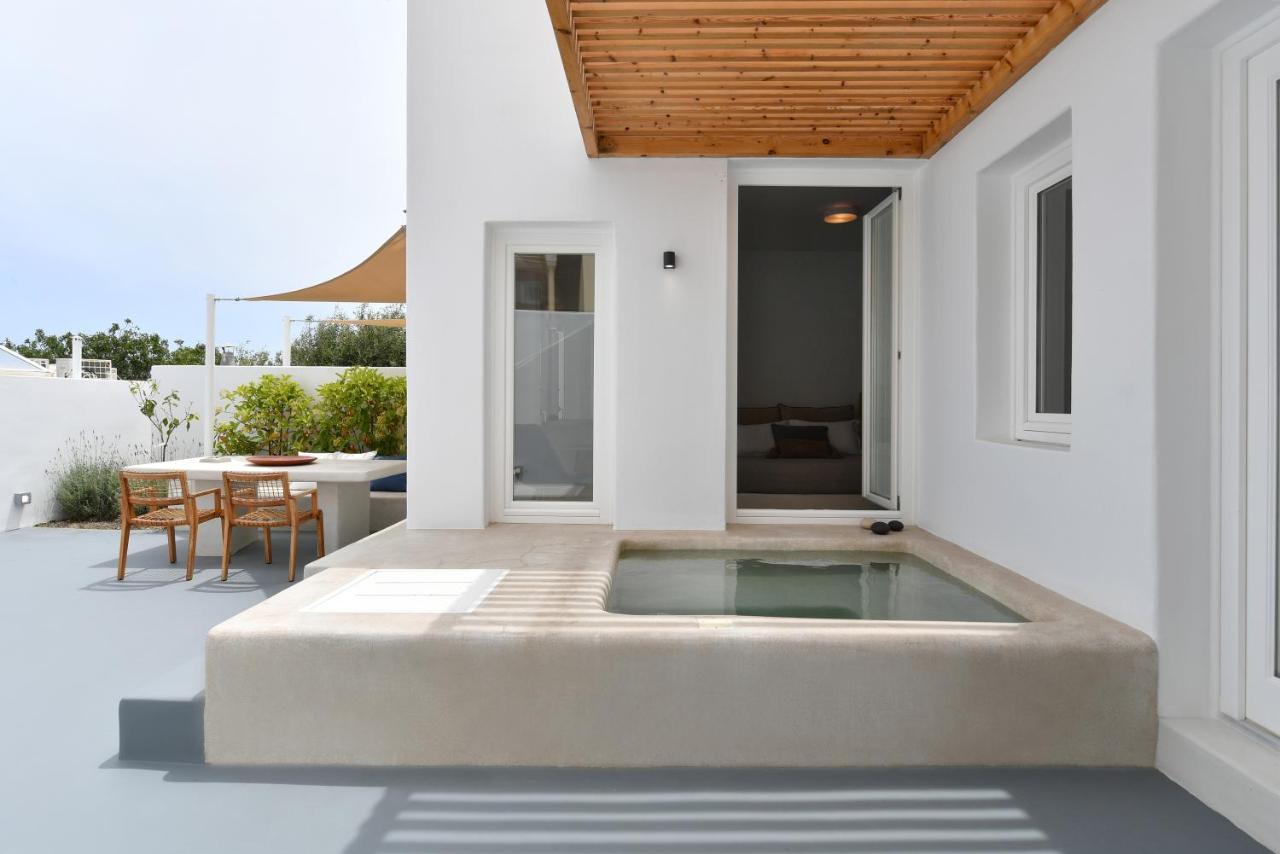 Thiro Santorini