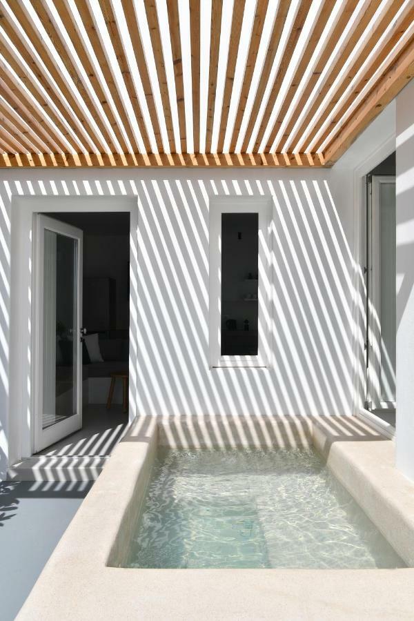 Villa Thiro Santorini *