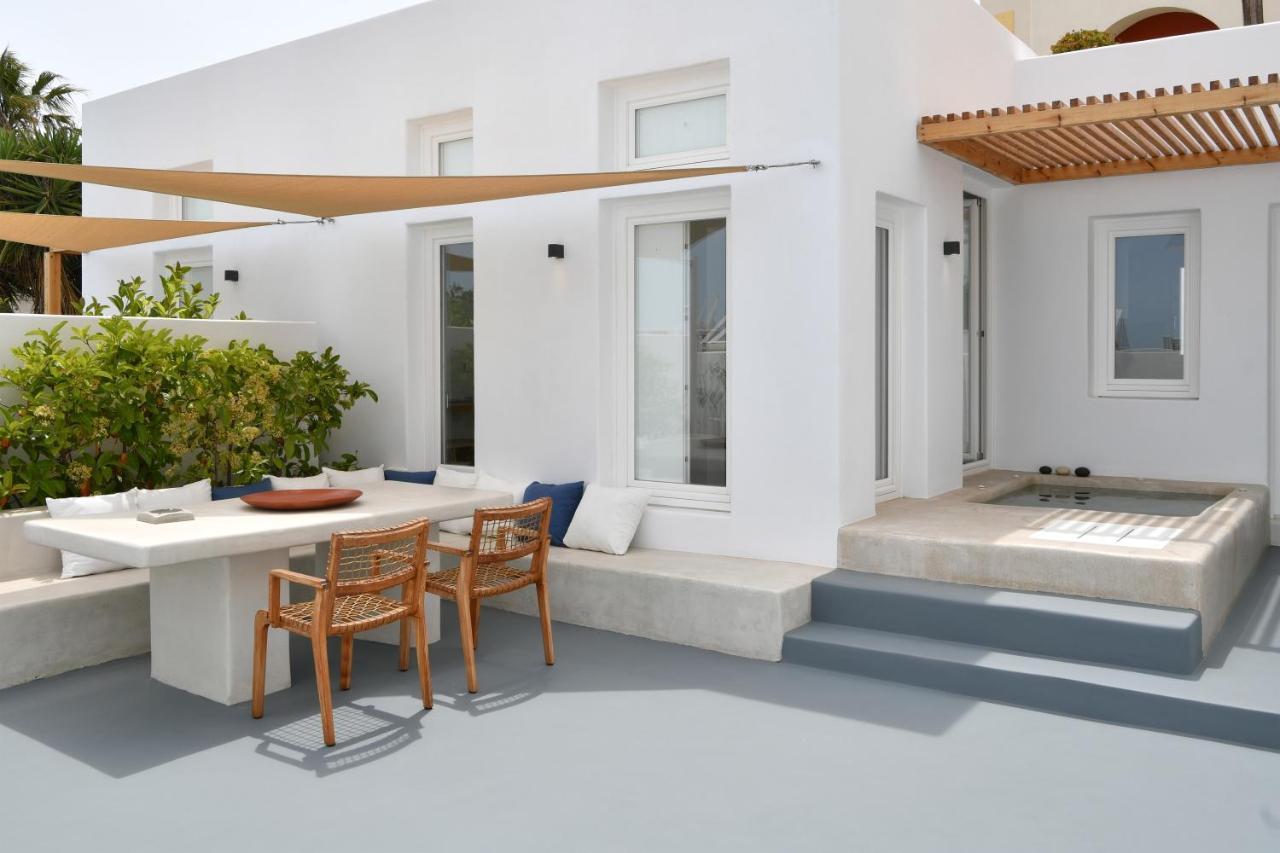 Thiro Santorini Villa